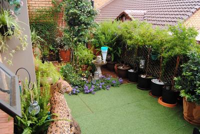 Townhouse For Sale in Featherbrooke Hills Retirement Village, Homes Haven, Krugersdorp