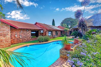 House For Sale in Roodekrans, Roodepoort