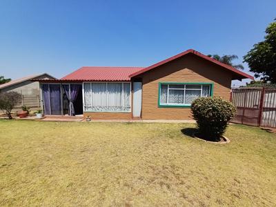 House For Sale in Krugersdorp North, Krugersdorp