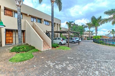 Apartment / Flat For Sale in Rangeview, Krugersdorp