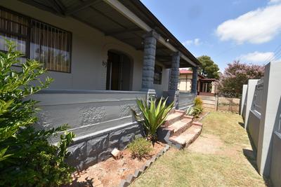 House For Sale in Krugersdorp West, Krugersdorp