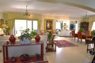 House For Sale in Featherbrooke Estate, Krugersdorp
